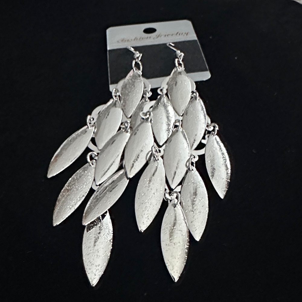 👑Silver Leaf Dangle Earrings